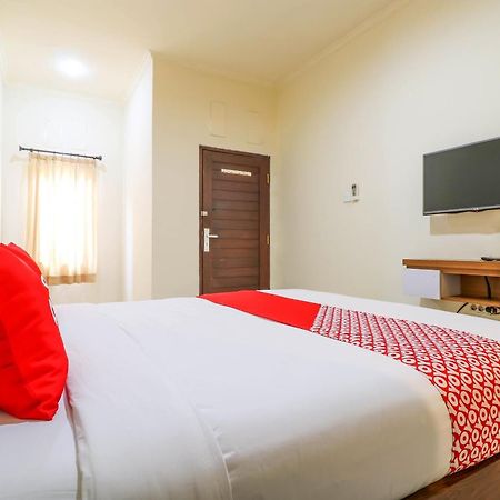 Oyo 2178 Merthan House เซมินยัค ภายนอก รูปภาพ
