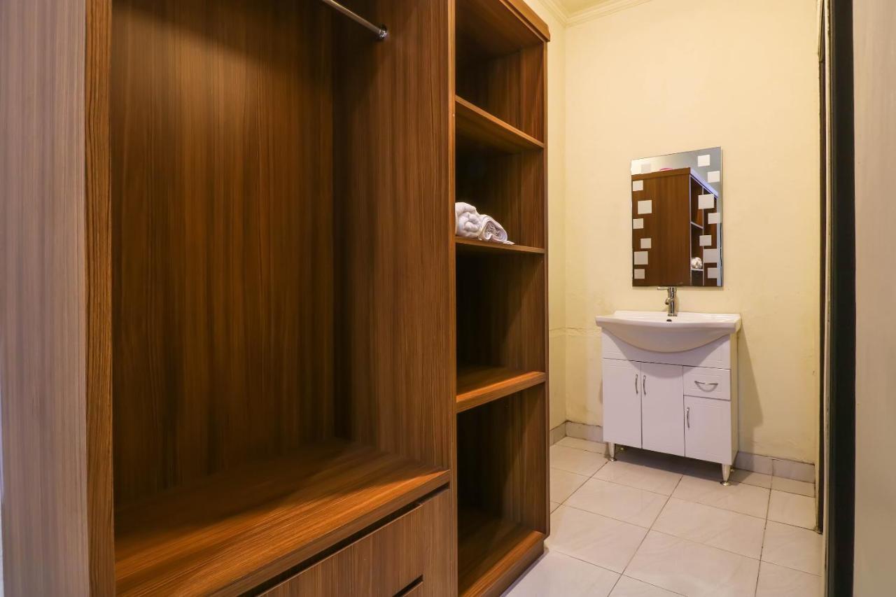 Oyo 2178 Merthan House เซมินยัค ภายนอก รูปภาพ