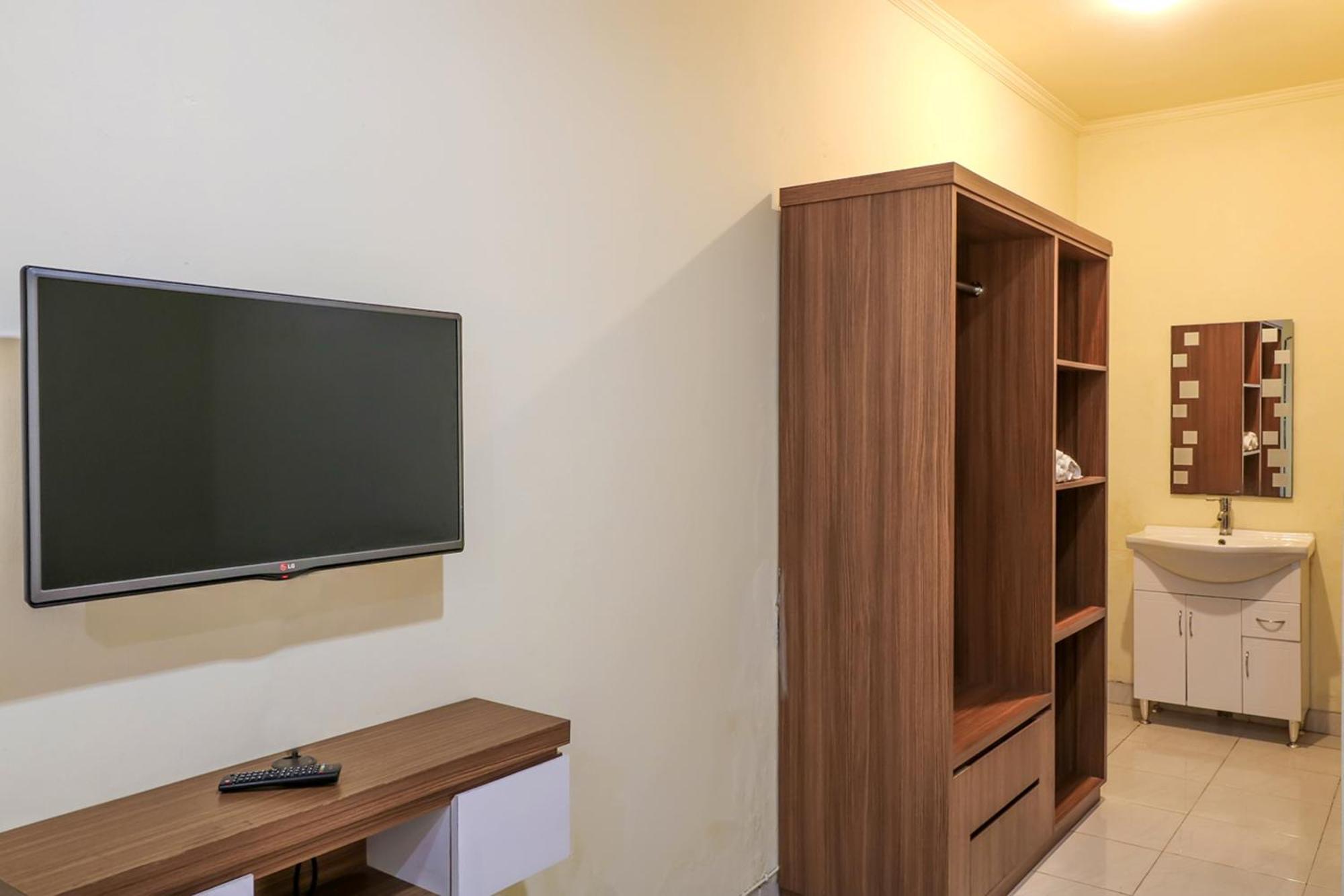 Oyo 2178 Merthan House เซมินยัค ภายนอก รูปภาพ